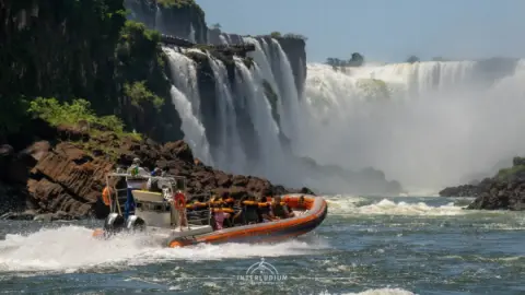 Cataratas do Iguaçu do lado Brasileiro à 45 minutos de carro do Hotel