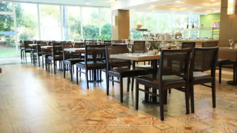 Interludium Iguassu Convention Hotel seu hotel parceiro Django em Chamas