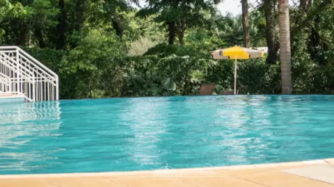 Piscina adulto e infantil aquecidas