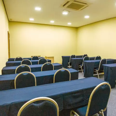 Imagem representativa: Salão Eutimia - Sala para reuniões - 35 pessoas - 45 m² | 4,8m x 8,2m